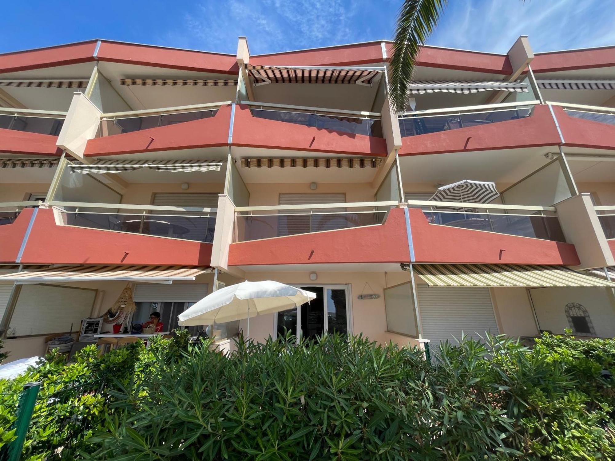 "Les Palmiers" Studio Spacieux Vue Mer Terrasse & Parking Saint-Cyr-sur-Mer Bagian luar foto